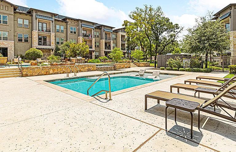 Hickory Creek Ranch Apartments — Photo 45