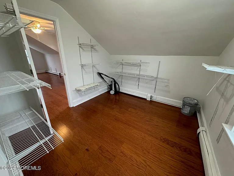 503 Forman Ave — Photo 13