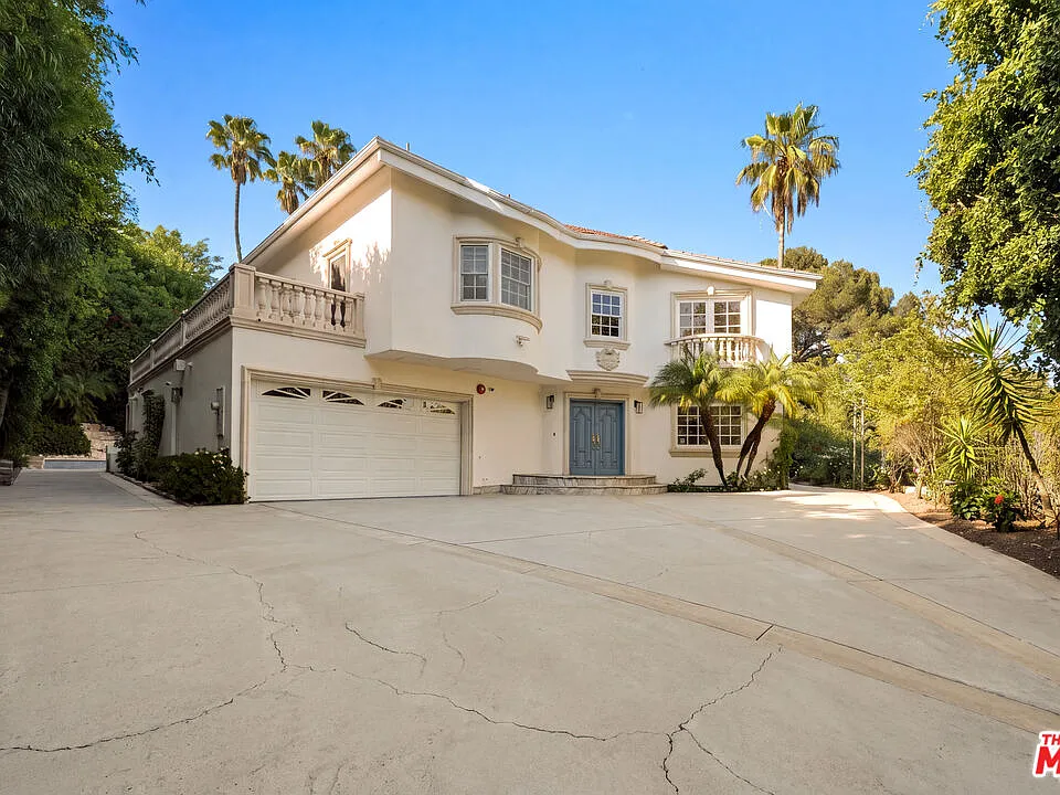 1109 Pine Dr