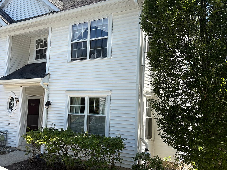 1st image of 512 Brickhouse Rd