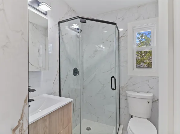 161 New York Avenue image 14 of 26