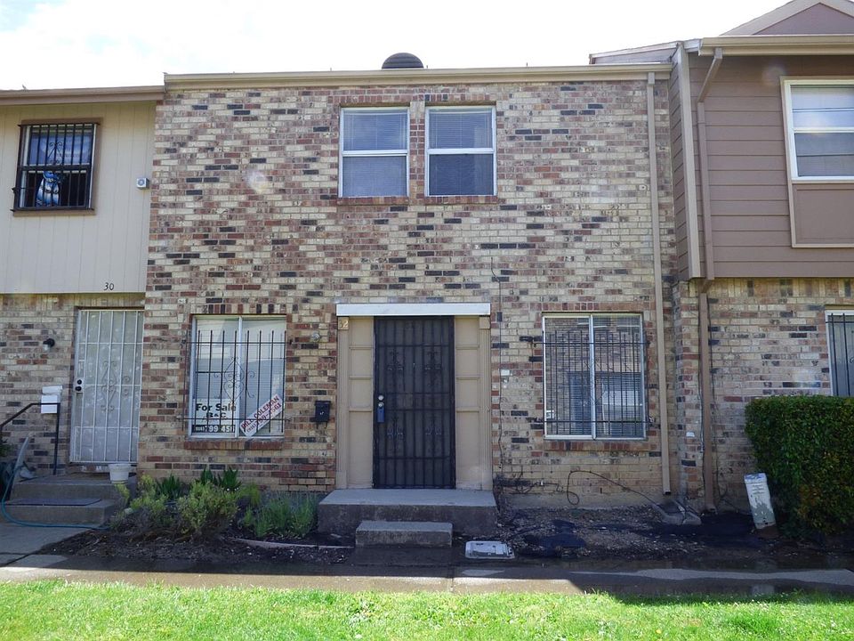 1st image of 32 E Creeks Edge Way
