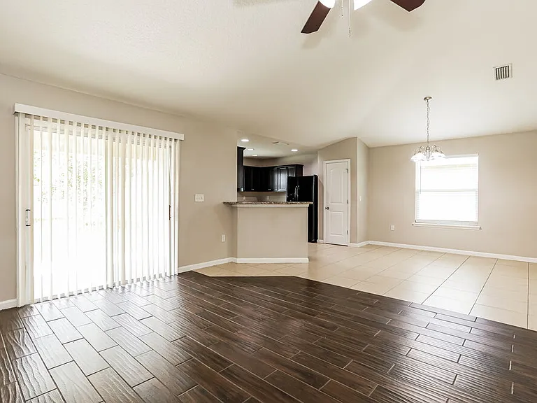 3258 Hidden Meadows Ct — Photo 5