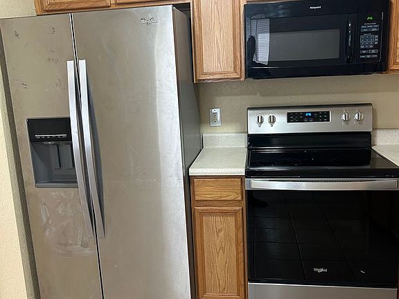 4th image of 203 W Adams St APT A