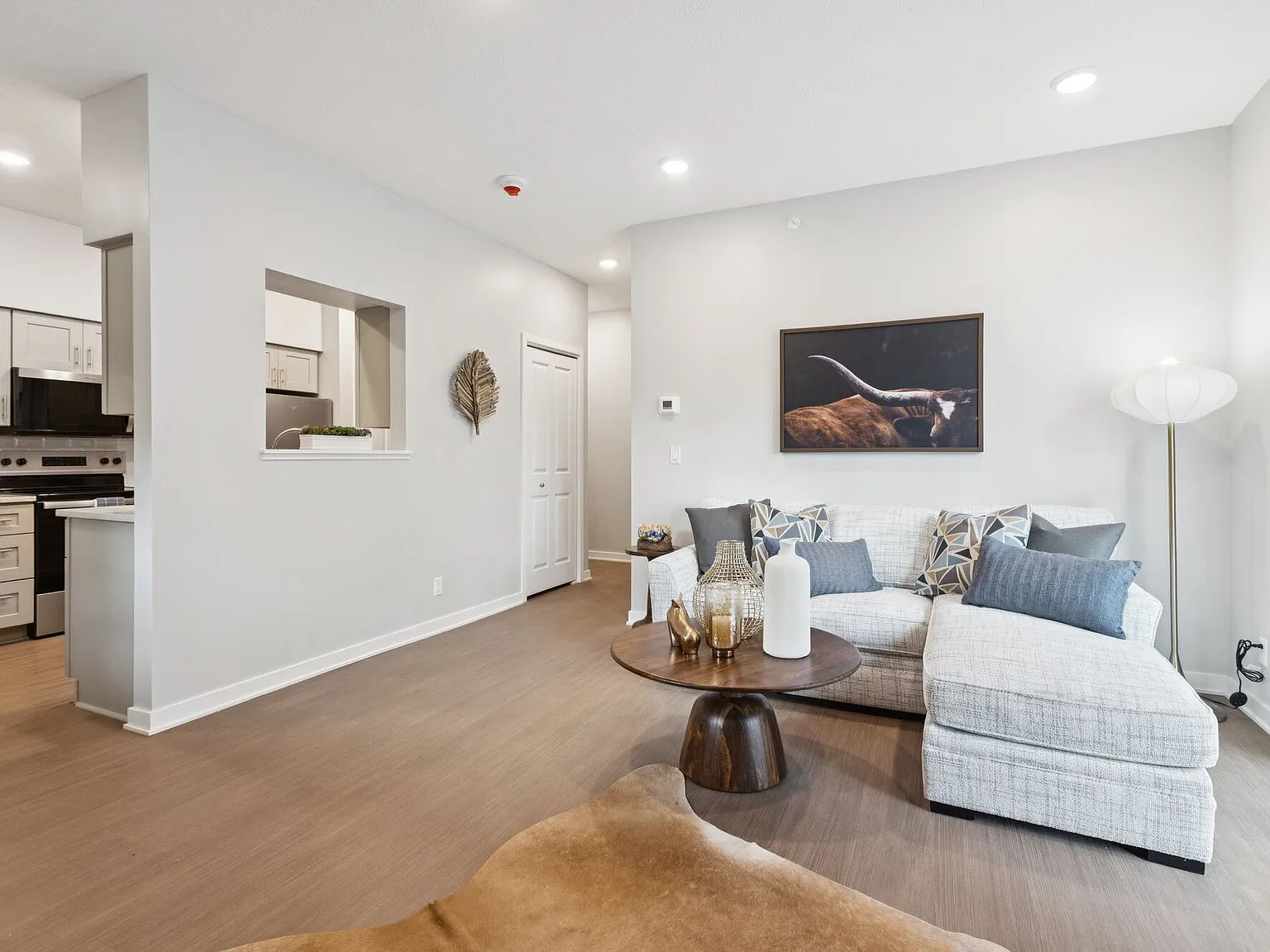 Raintree Apartments — Photo 3