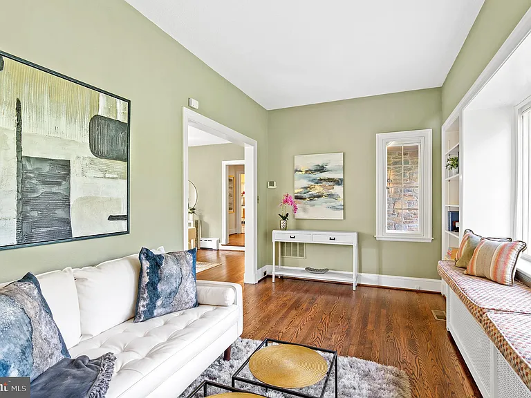 7704 Crossland Rd — Photo 11