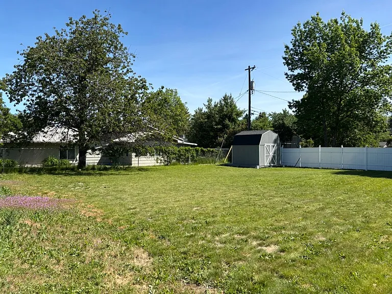 285 W Vicki Ave — Photo 26