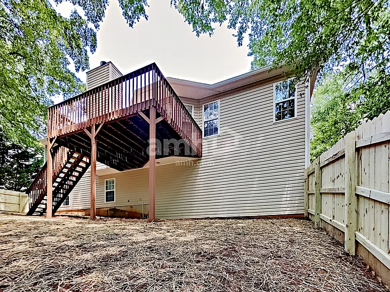 80 Lloyd Dr — Photo 22