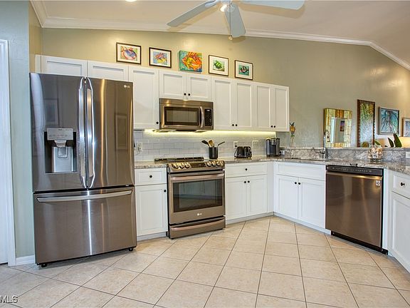 4th image of 10220 Washingtonia Palm Way APT 1826