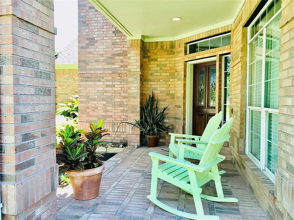 1st image of 4501 Canyon Crest Dr