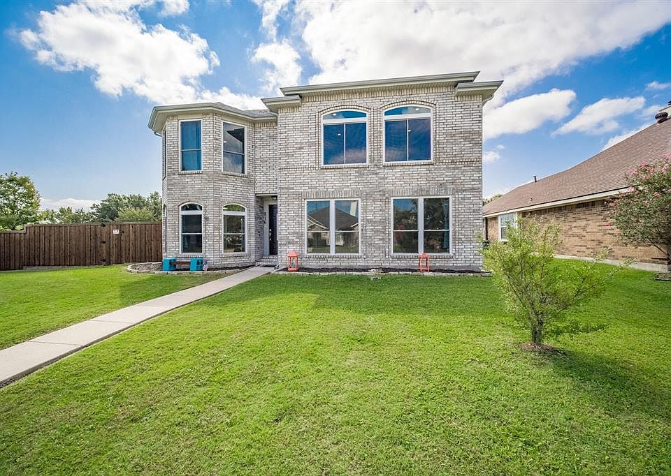1st image of 816 Heatherwood Dr