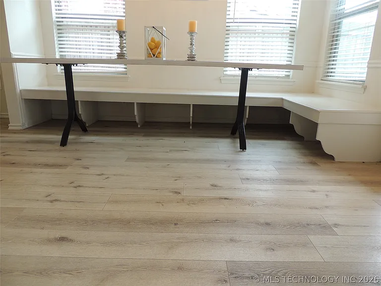 4416 W Indianola St — Photo 20