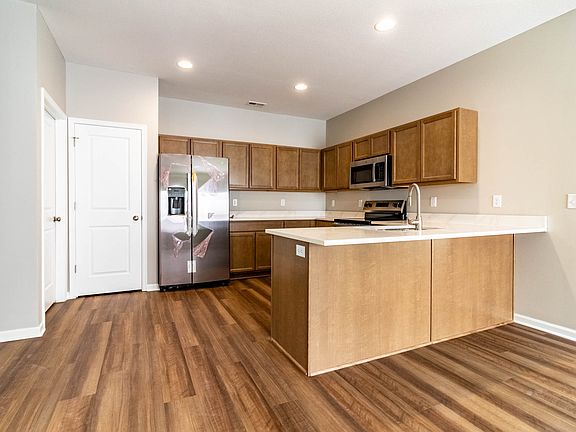 4th image of 1522 Park Ave #B