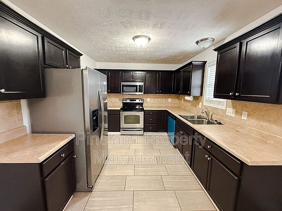 3rd image of 153 Newport Ct