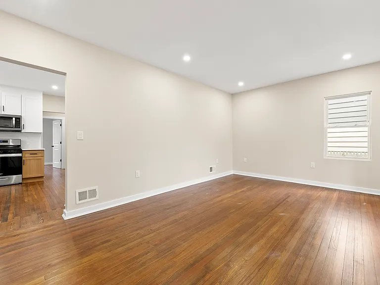 218 Ampere Pkwy #1 — Photo 6