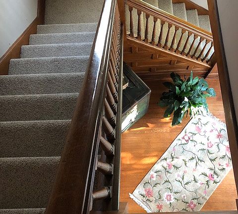 L-Shaped Stairway