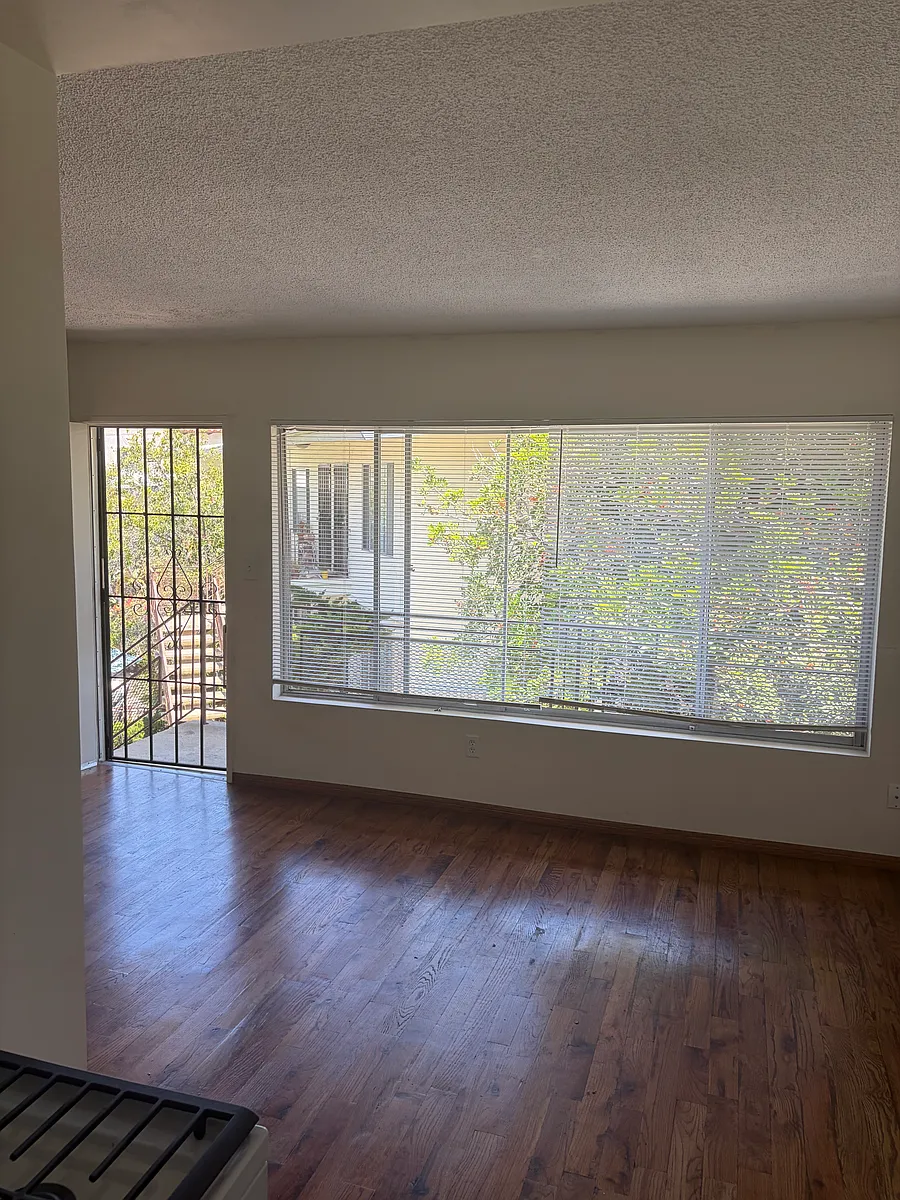 Building Photo - 4150 Cleveland Ave #23
