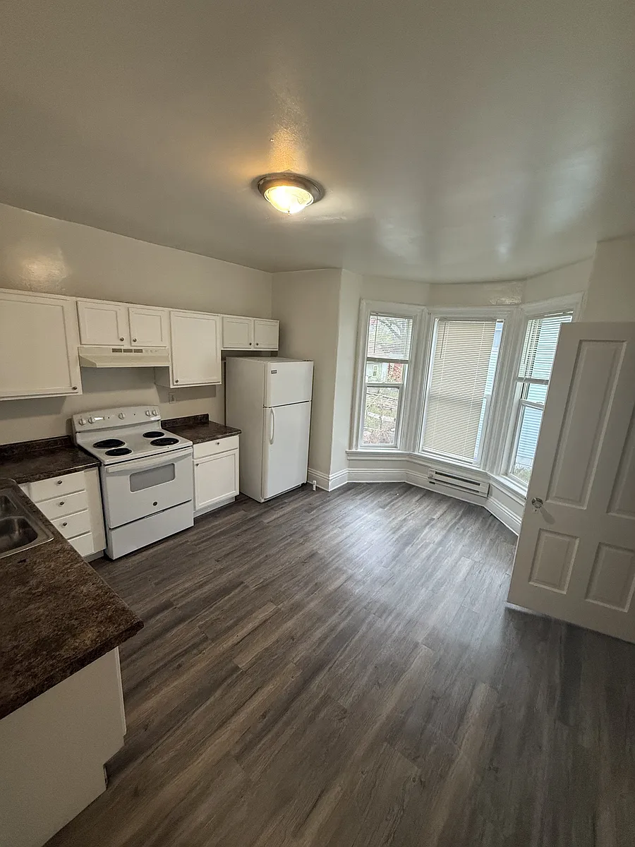 Building Photo - 1127 Ross Ave #2