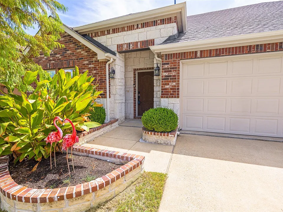 10005 Petrified Tree Ln