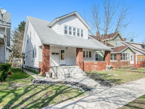 745 Lyon St NE, Grand Rapids, MI 49503