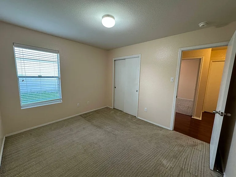 5704 Capricorn Loop — Photo 24