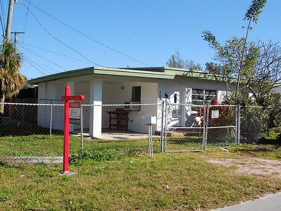 2nd image of 709 SE 22nd St