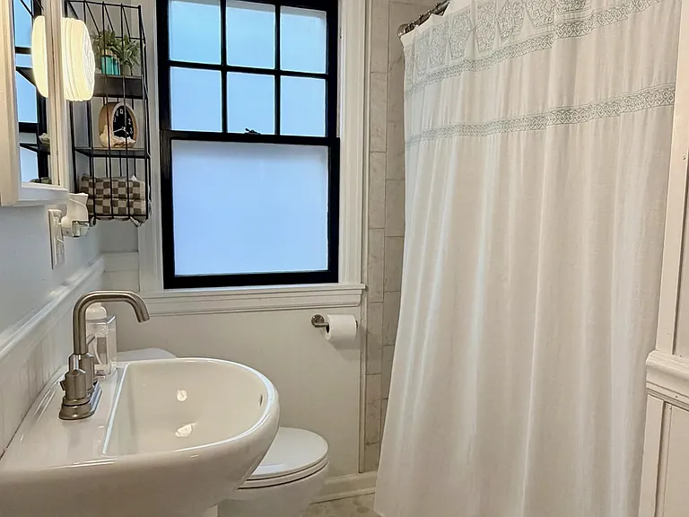 130 S Riverside Dr — Photo 17