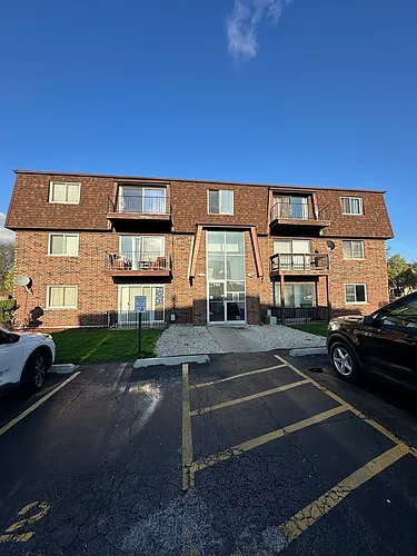 7101 166th St #2B Photo 1