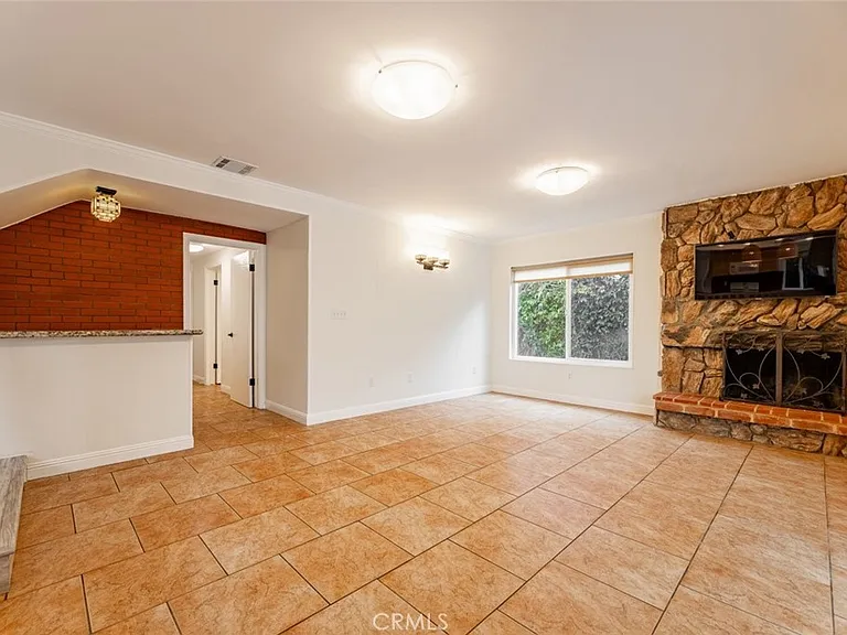 19834 Haynes St — Photo 14