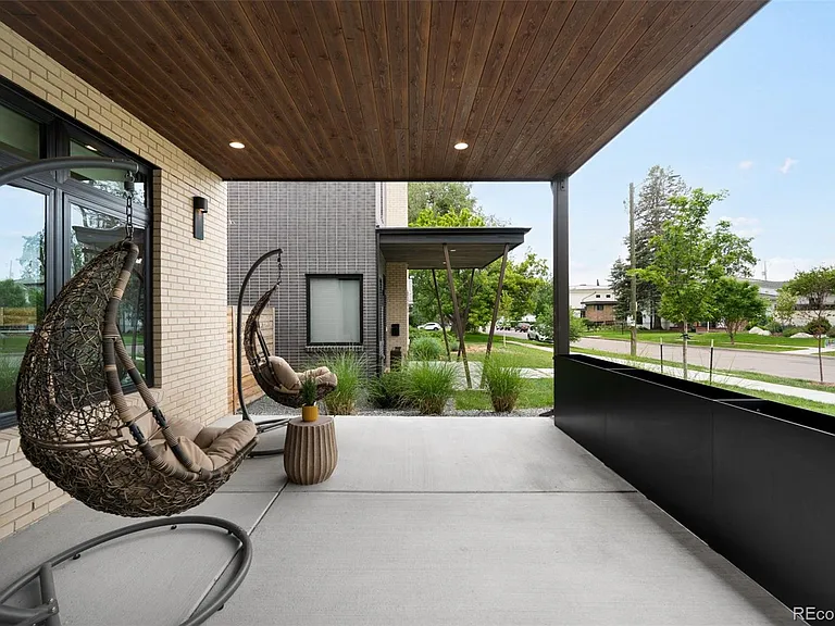 2498 Wolff St — Photo 2