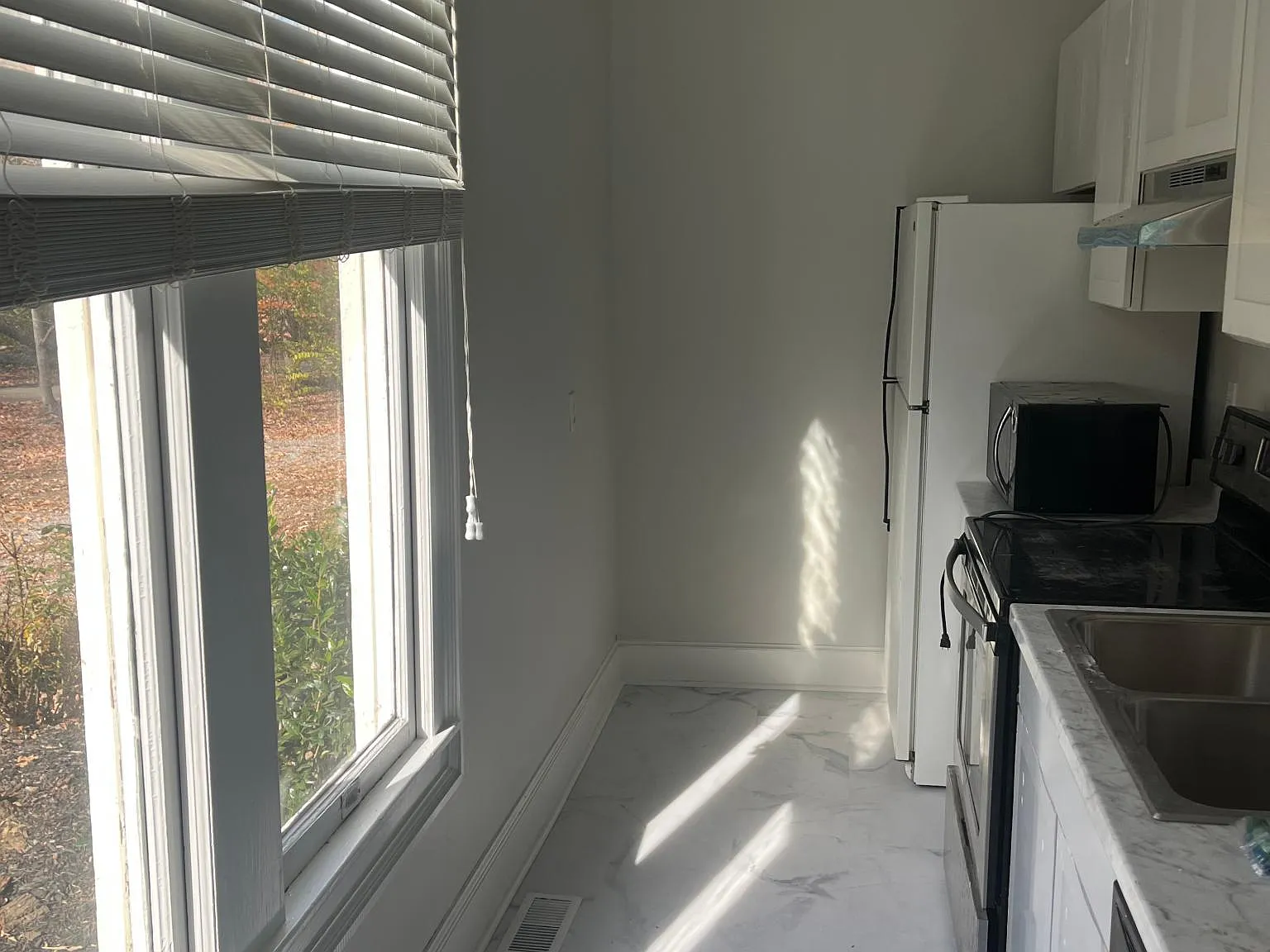 508 E Broad St — Photo 4