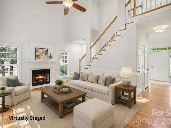 214 Harbor Landing Dr, Mooresville, NC 28117