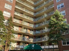 71 Strawberry Hill Ave
