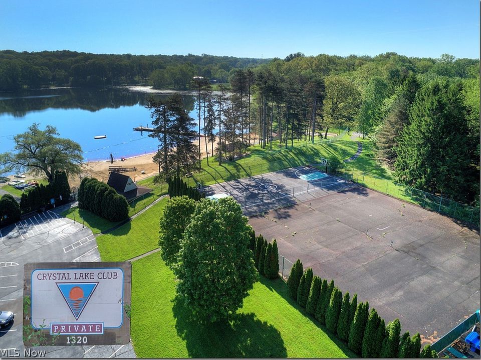 3058 Silver Lake Blvd, Silver Lake, OH 44224 Zillow