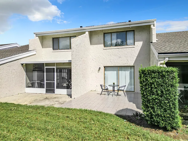 5417 Vineland Rd — Photo 26