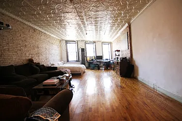 Rented by Nolita Group