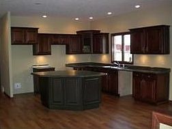 4th image of 18 Harlamert Dr