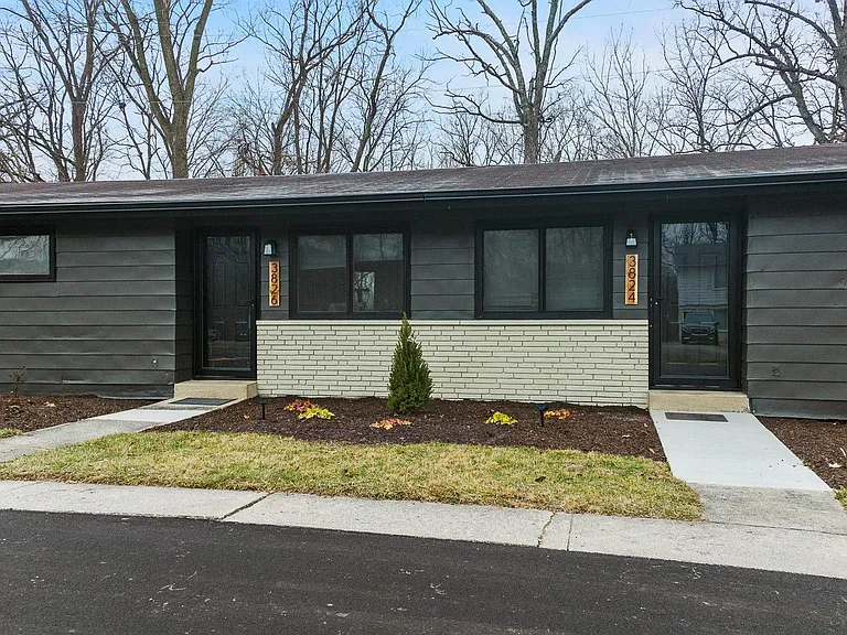 3910 Sleepy Hollow Ln #3910 — Photo 4