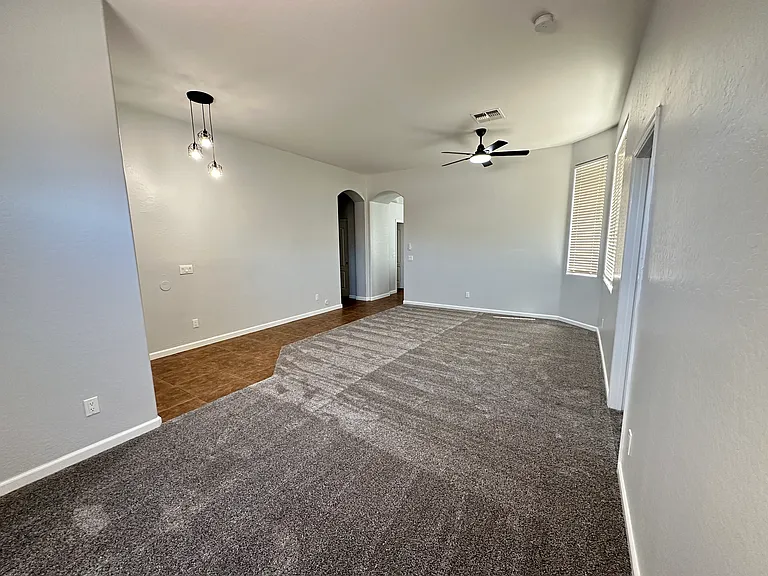 791 E Powell Way — Photo 27
