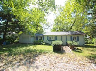 680 Whitestown Rd, Zionsville, IN 46077