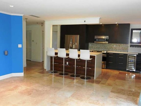 3rd image of 1688 West Ave #G09