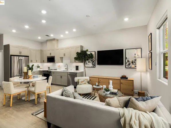 28954 Parkwood Ln #66, Hayward, CA 94544