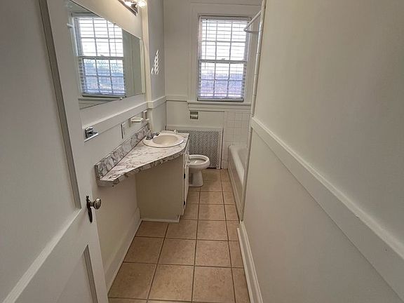 5th image of 126 Westmoreland Ct #5
