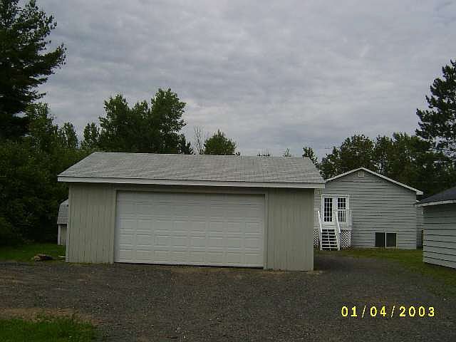 2nd image of 16222 Lake St