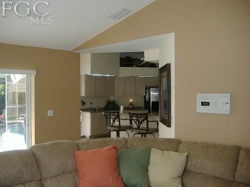 3rd image of 113 SE 8th Pl