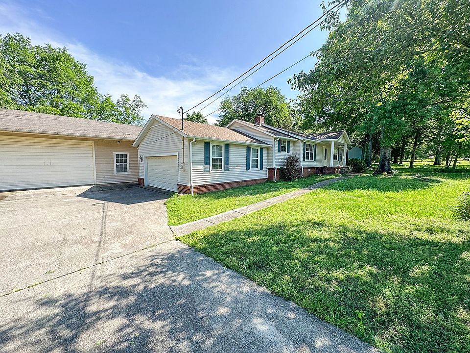 1st image of 415 Robertson Dr