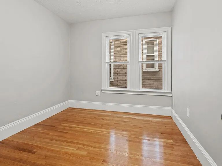 16 Clifton St #3 — Photo 16
