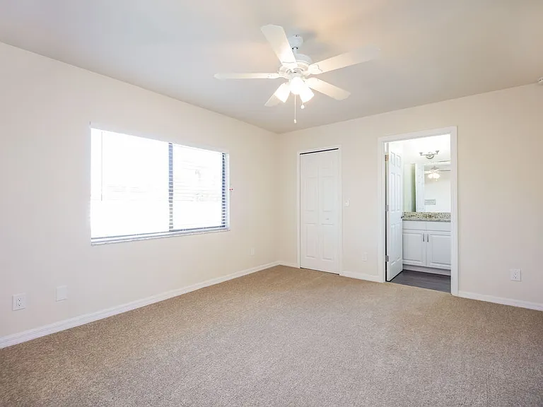 1009 Nicholas Pkwy W — Photo 10