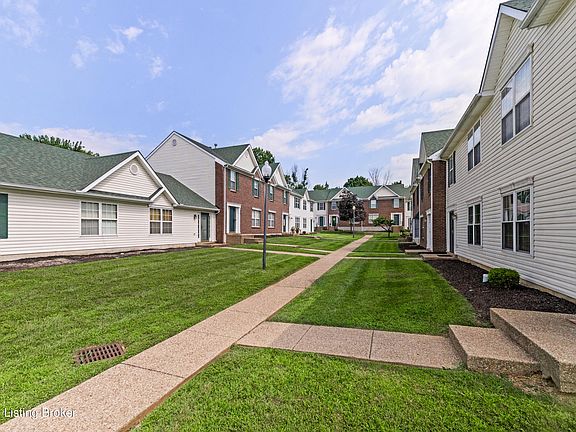 3rd image of 9404 Bayberry Green Ln