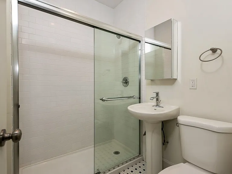 Fionia Apartments — Photo 53